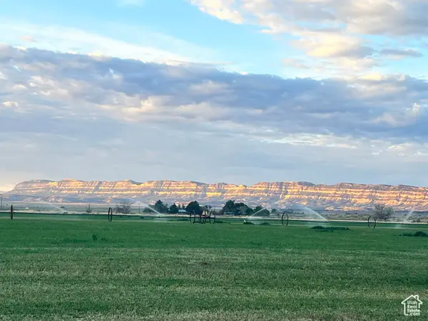 1950 S Lizard Rd, Escalante, UT 84726