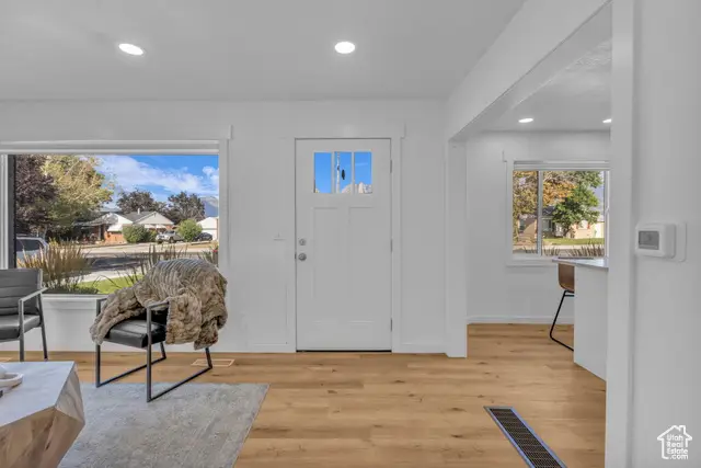 5758 S Hillside Dr E, Murray, UT 84107 - Image #2