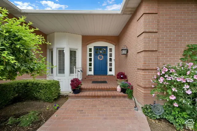 4972 S Boabab Cir, Holladay, UT 84117 - Image #2