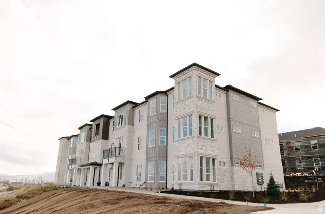 12778 S Pinnacle Peak Ln #F204, Herriman, UT 84096 - Image #2