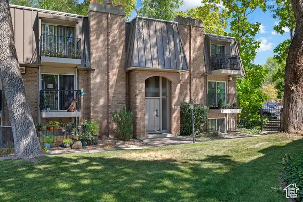 4852 S Highland Cir E #6, Holladay, UT 84117