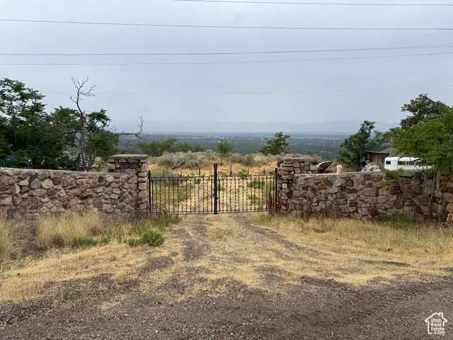 5830 S Wasatch Blvd, Holladay, UT 84121 - Image #1