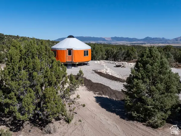 9017 W Sunrise Dr S #32, Eureka, UT 84628