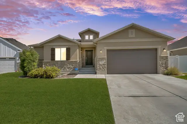 2462 N Hooded Crane Cir W, Clinton, UT 84015 - Image #1