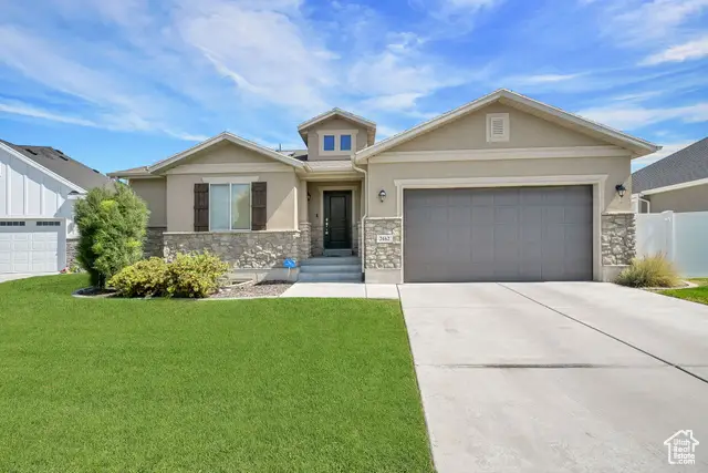 2462 N Hooded Crane Cir W, Clinton, UT 84015 - Image #2