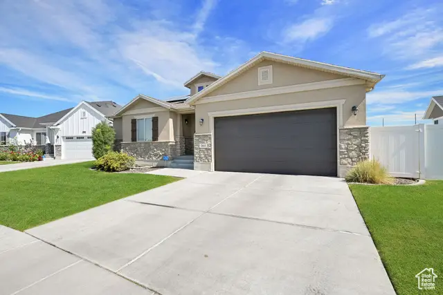 2462 N Hooded Crane Cir W, Clinton, UT 84015 - Image #3