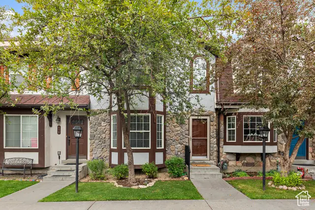 856 E Zurich Ln, Midway, UT 84049 - Image #1