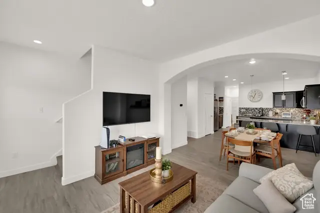 303 N 725 E, Vineyard, UT 84059 - Image #2