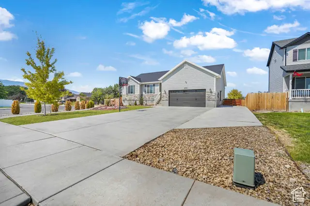273 E Cherry St, Grantsville, UT 84029 - Image #2