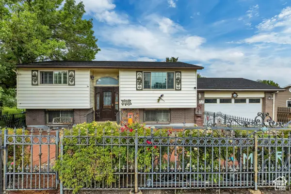 3588 W Churchwood Dr S, Taylorsville, UT 84119