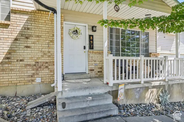 897 S Cherokee Dr, Pleasant Grove, UT 84062 - #2