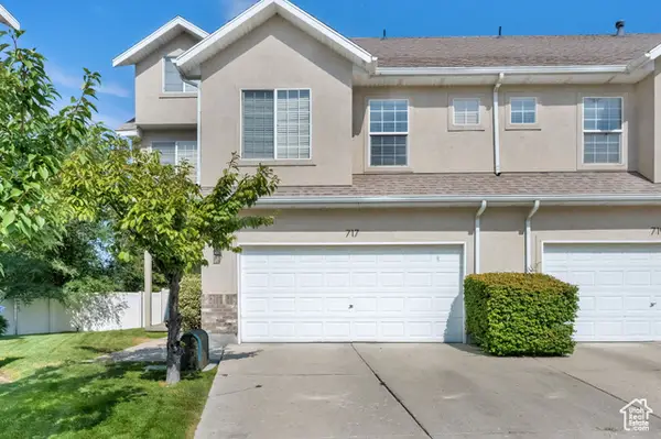 717 Sand Dollar Dr, Sandy, UT 84094