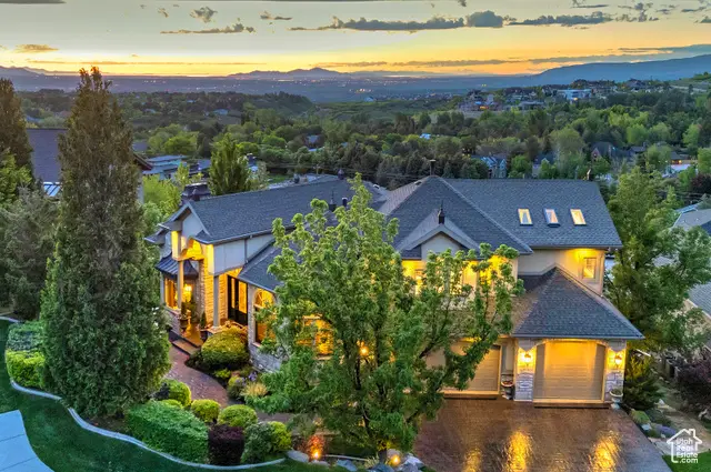 9862 S Granite Slope Dr, Sandy, UT 84092 - Image #2