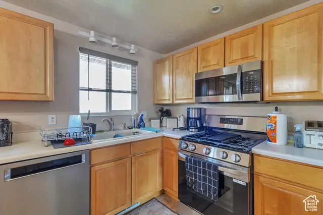 2038 W 4600 S, Roy, UT 84067 - Image #3