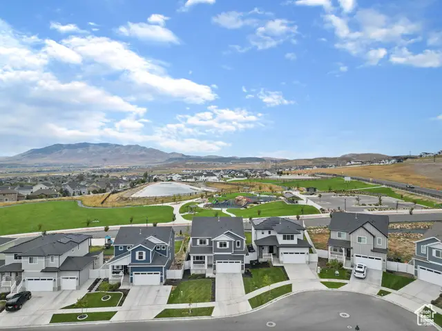 527 W Flora Dr, Saratoga Springs, UT 84045 - Image #3