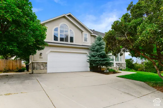 8868 S Oak Hollow Cir, Sandy, UT 84093 - Image #2