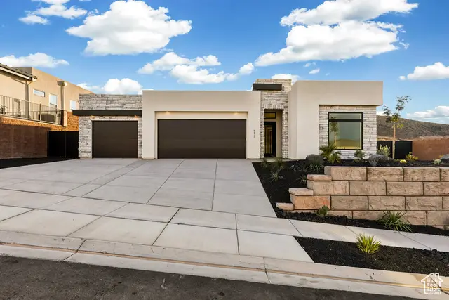 592 S 1800 W, Hurricane, UT 84737 - #2