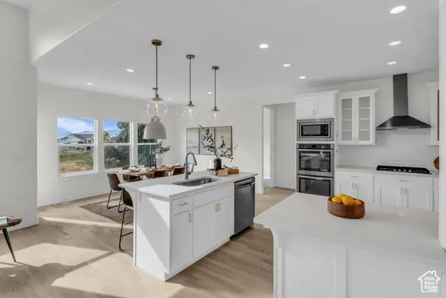 251 S Chardonnay Cir, Vineyard, UT 84059 - Image #3