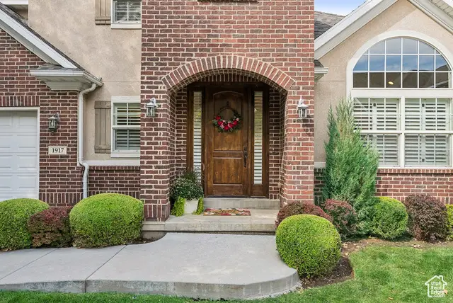 1917 E Holladay View Pl S, Salt Lake City, UT 84117 - Image #2