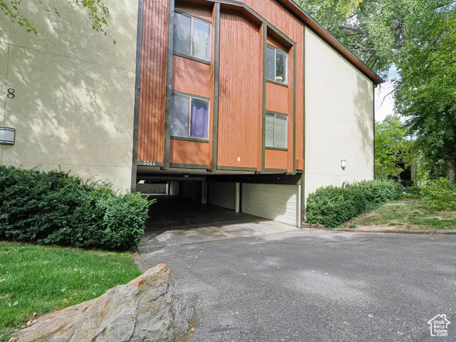 5536 S Springtree Ln E #A, Murray, UT 84107 - Image #2