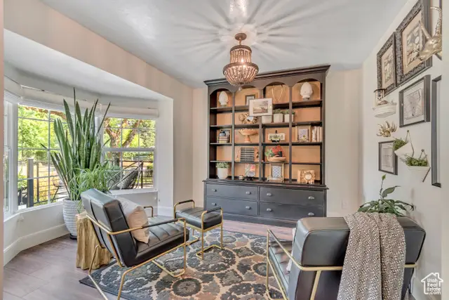 9534 S Poppy Ln E, Sandy, UT 84094 - Image #2