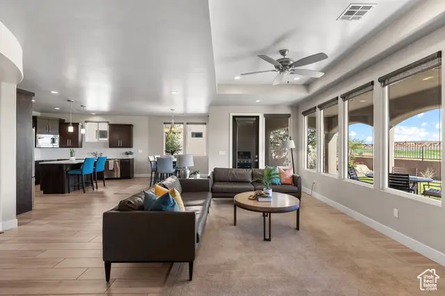 1319 W Shinnecock Cir, Saint George, UT 84770 - Image #2