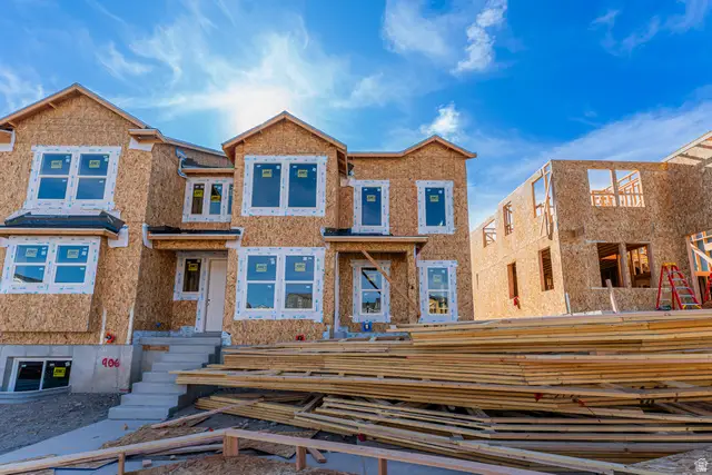 1479 W Skyline Dr #905, Saratoga Springs, UT 84045 - Image #1