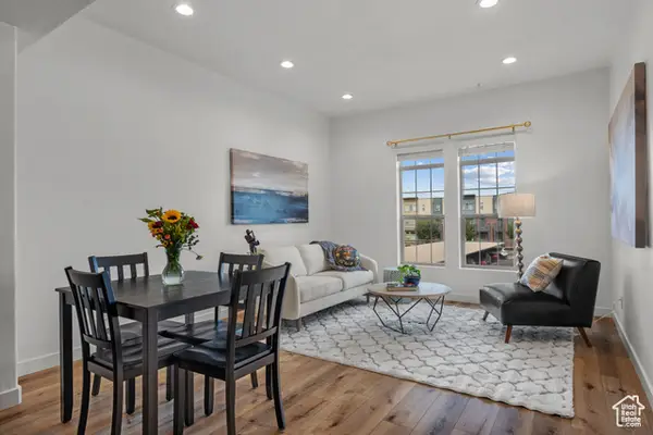 4276 S Main St #213, Murray, UT 84107