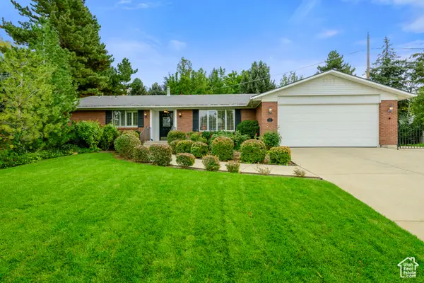 3256 E Mcneill Cir, Cottonwood Heights, UT 84093