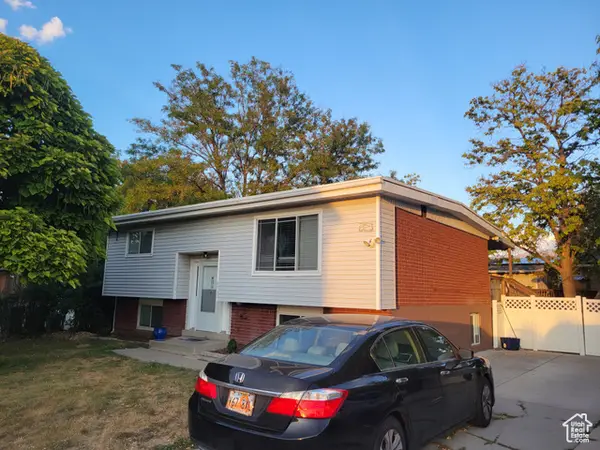 4533 S Knightsbridge Rd, Taylorsville, UT 84129