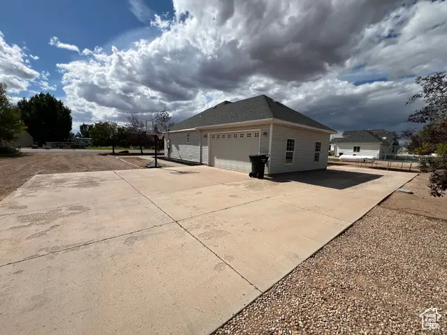 207 S Stonegate Dr, Roosevelt, UT 84066 - Image #3