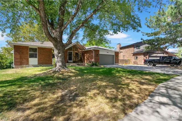 1927 E Gunther Dr, Cottonwood Heights, UT 84121 - Image #3