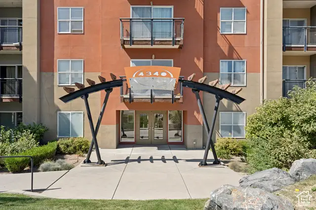 4340 S Highland Dr #110, Holladay, UT 84124 - Image #2