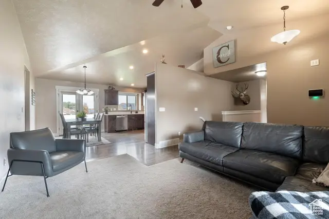 6122 W Country Apple Ct, West Valley City, UT 84128 - Image #2