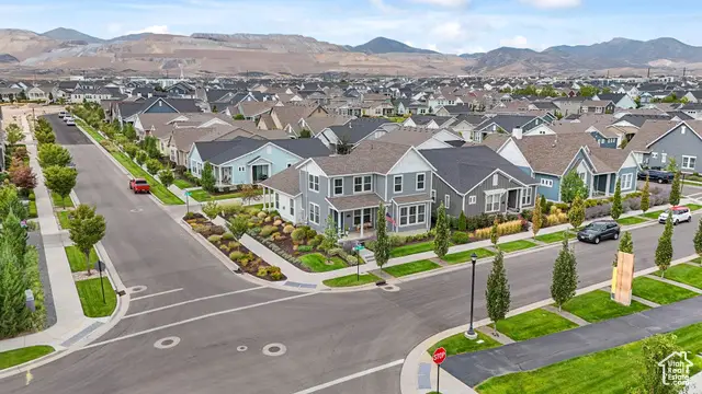 11582 S Holly Springs Dr W, South Jordan, UT 84009 - Image #2