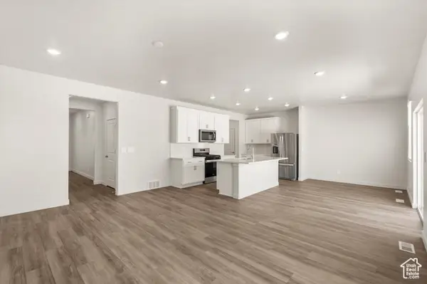 3486 N Gina St #1204, Eagle Mountain, UT 84005