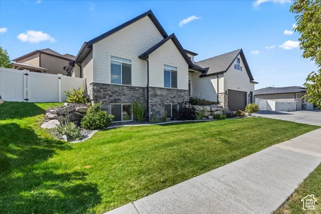 4104 E Mount Airey Dr, Eagle Mountain, UT 84005 - Image #3