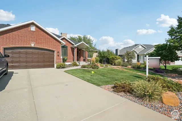 2414 Chapel Rim Cir, South Jordan, UT 84095 - Image #2