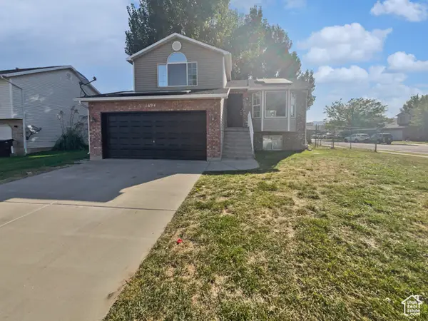 1694 N 2225 W, Clinton, UT 84015