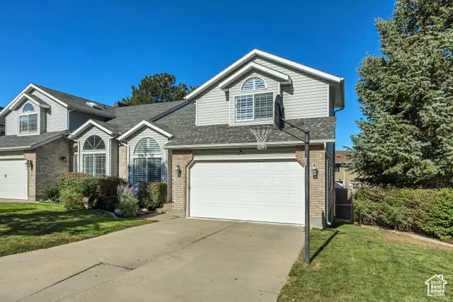 6910 S Promenade Dr E, Cottonwood Heights, UT 84121 - Image #2