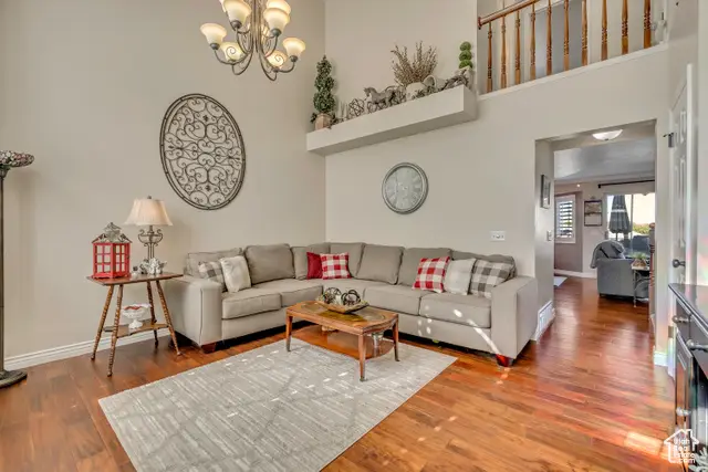 6910 S Promenade Dr E, Cottonwood Heights, UT 84121 - Image #3