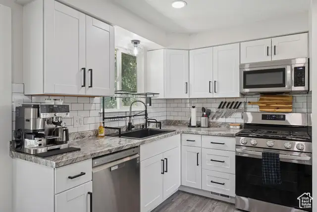 593 Kimball Dr, Layton, UT 84041 - Image #2