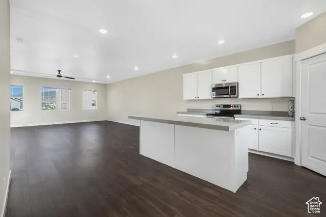 5214 N Folkstone Dr, Eagle Mountain, UT 84005 - Image #3