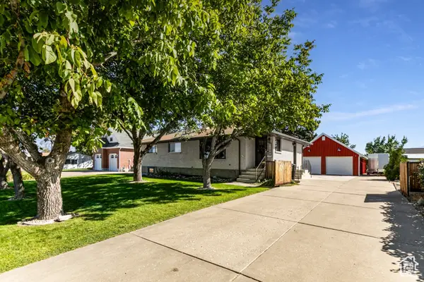 1108 N 1500 W, Clinton, UT 84015