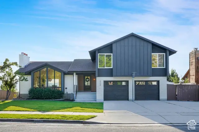 9752 S Granite Hill Dr E, Sandy, UT 84092 - Image #1