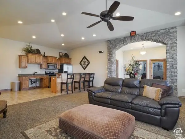 917 S Main St #H, Layton, UT 84041