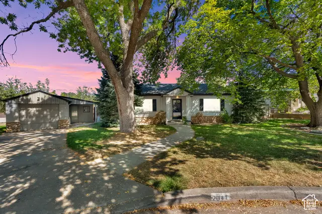 2041 E Ashton Cir, Salt Lake City, UT 84109 - Image #1