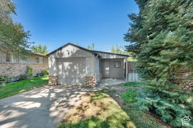 2041 E Ashton Cir, Salt Lake City, UT 84109 - Image #3