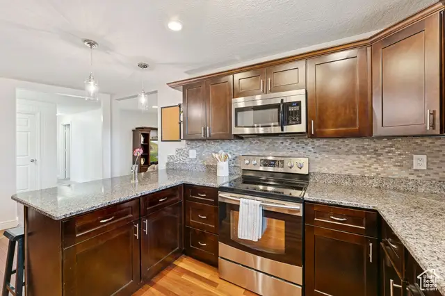 990 Manchester Rd E, Kaysville, UT 84037 - Image #2