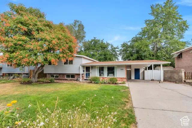 2129 E Villaire Ave S, Cottonwood Heights, UT 84121 - Image #1